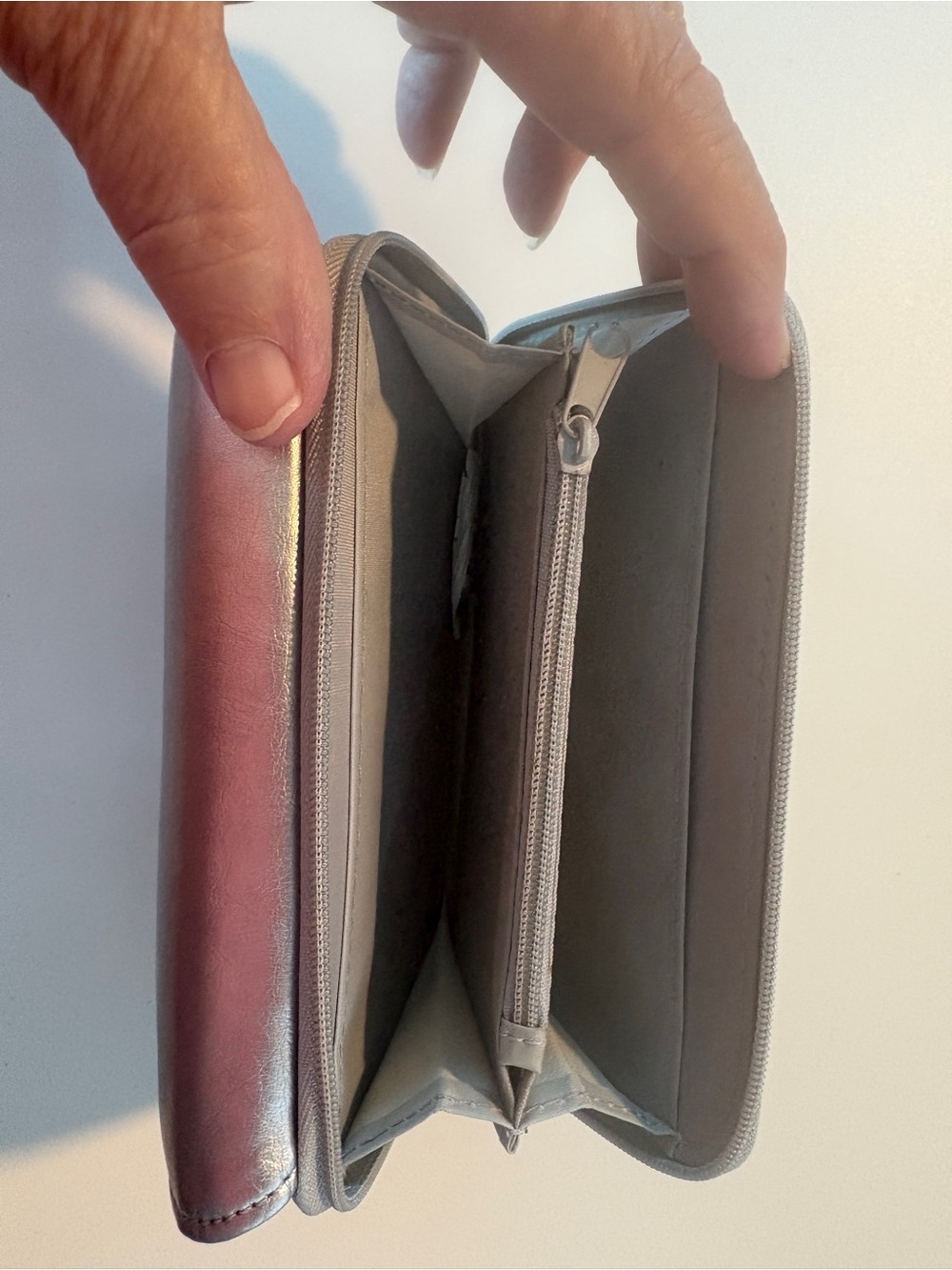 Metallic Silver Women's Clutch Wallet - Sleek Everyday Bag - Picture 3 of 3